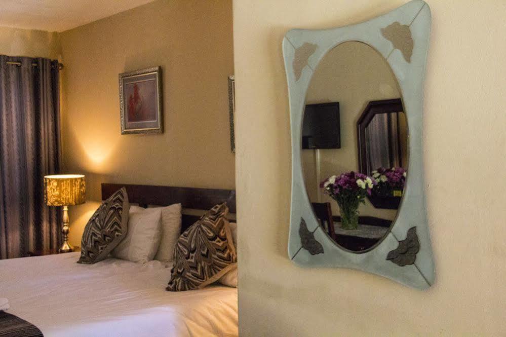 فندق Aristo Manor ريتشاردز باي المظهر الخارجي الصورة